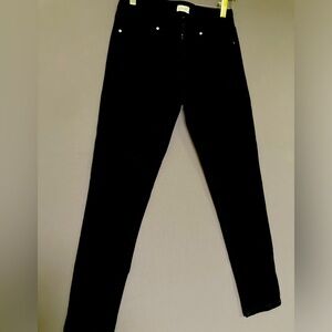 Levi’s black skinny jeans 6 W28